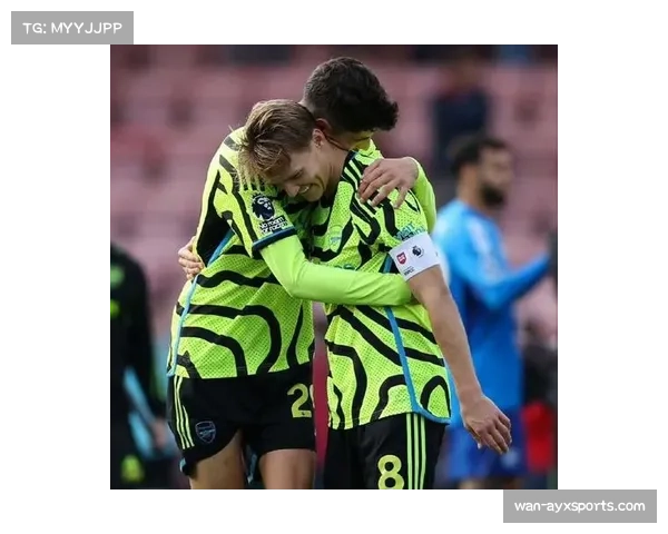 萨卡开场五分钟头球破门 随后因伤退场引担忧 萨卡开场五分钟头球破门 随后因伤退场引担忧